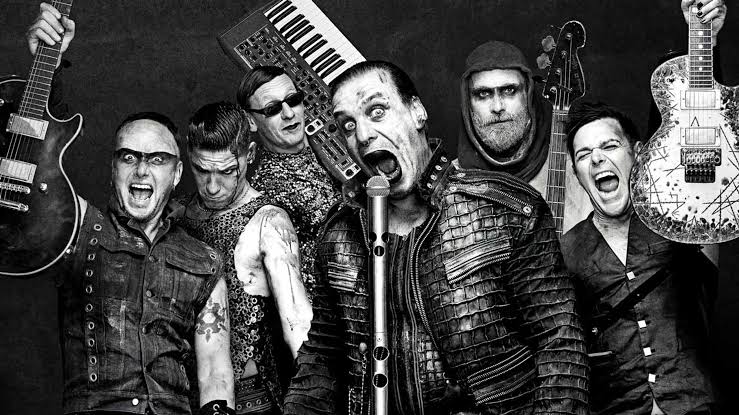 Rammstein + Disturbed - Rammstein Cover Brasil (sp) + Sons Of Sickness em Rio De Janeiro